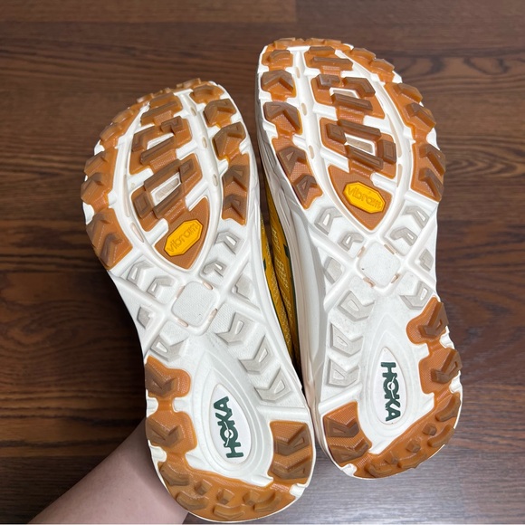 Hoka One One Mafate Three2 sneaker in the Golden Yellow / Eggnog size W 8 / M 7 - Picture 10 of 12